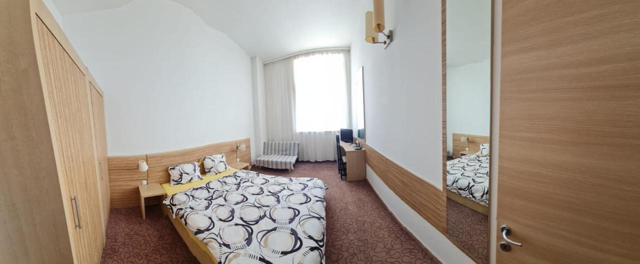 Rin Grand Regim Hotelier Bukarest Exterior foto